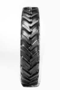 230/95R40 BKT AGRIMAX RT 955 132A8/132B TL